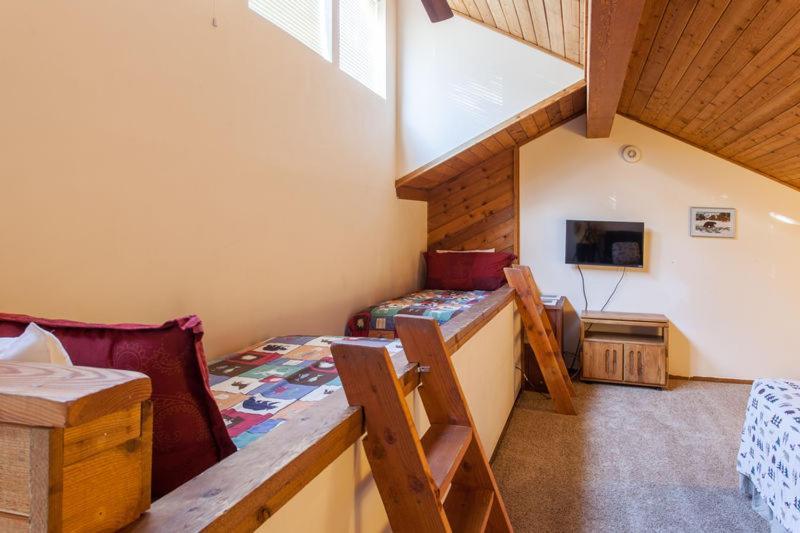 Snowflower # 62 - Townhome Mammoth Lakes Room photo